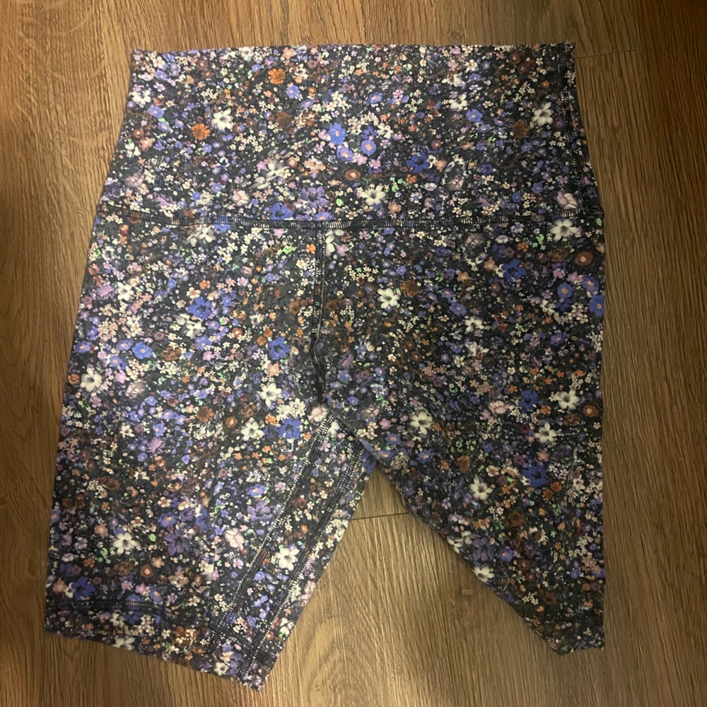lululemon athletica Floral Bike Shorts - Multicolor
